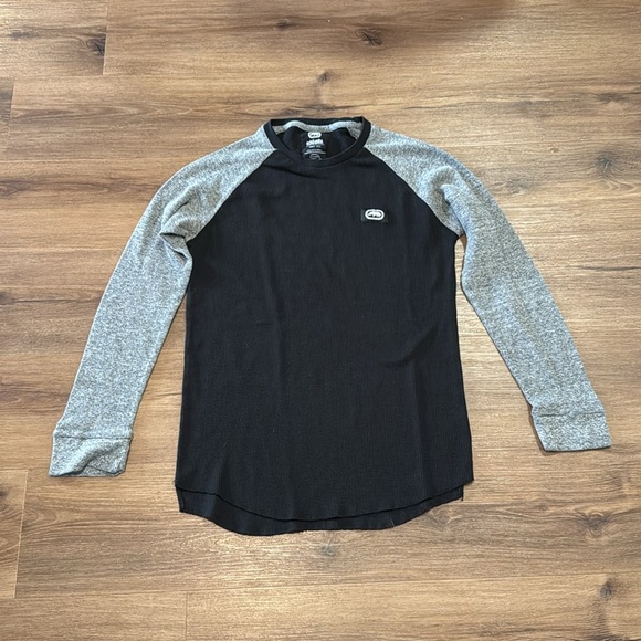 Ecko Men's Mixed Up Black & Gray Thermal Raglan. Size M - Picture 2 of 5